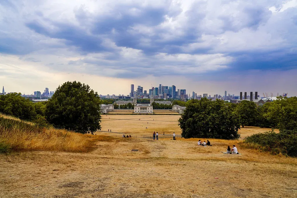 The Broader Stakes: Health, Economy, and Equity (alisdare1, Flickr, CC BY-SA 2.0)