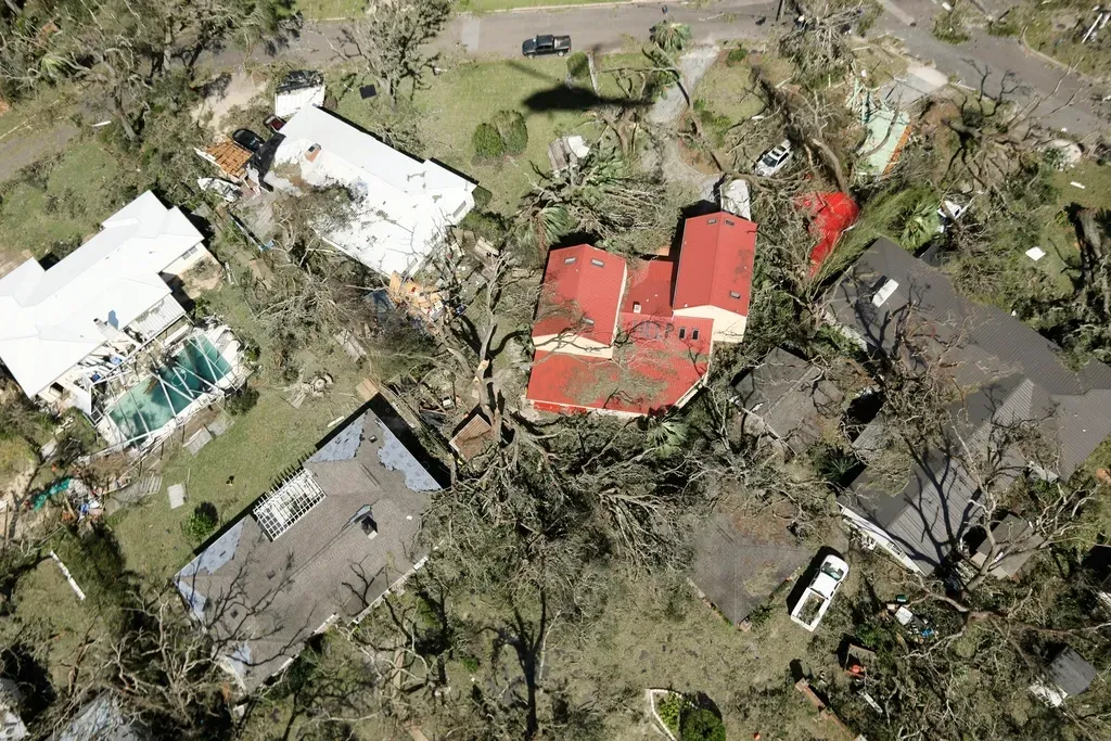 Erin's Wrath on the Shore: Rescues, Evacuations, and Collapsing Homes (Image Credits: Rawpixel)