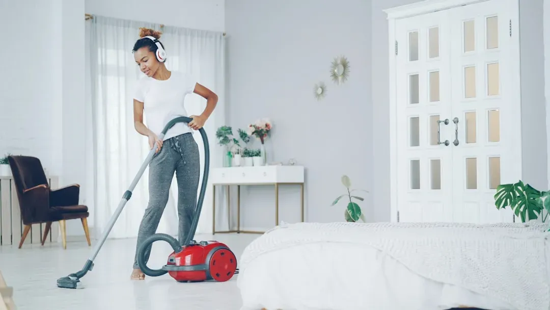 Vacuuming Like You Mean It: The Mechanical Battle (Image Credits: Unsplash)