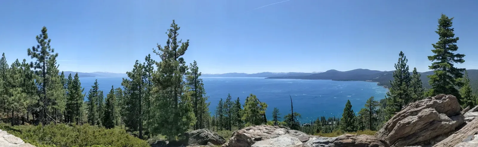 Lake Tahoe, California/Nevada: The Deep Freeze Graveyard (Image Credits: Wikimedia)
