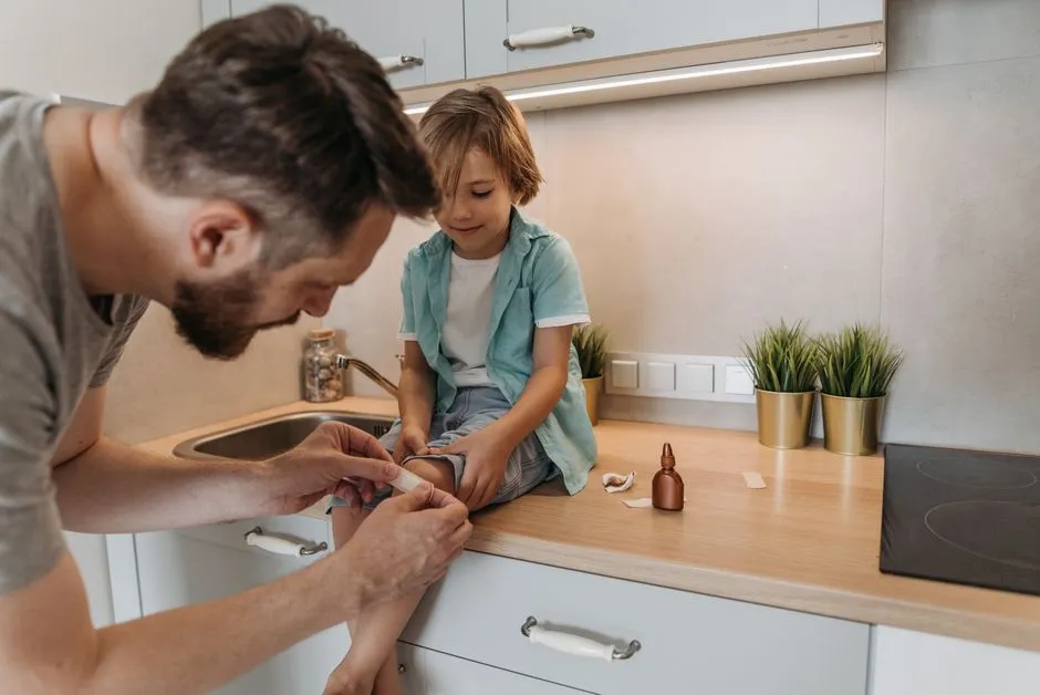 First Aid: Responding to a Bite (Image Credits: Pexels)