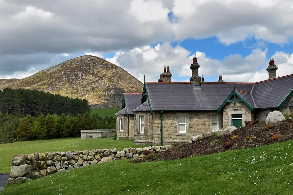 #6. Ireland (Image Credits: Rawpixel)
