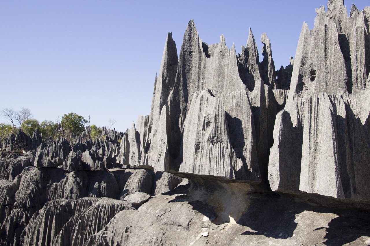 The Tsingy Stone Forests Are Razor-Sharp Geological Marvels (Image Credits: Pixabay)