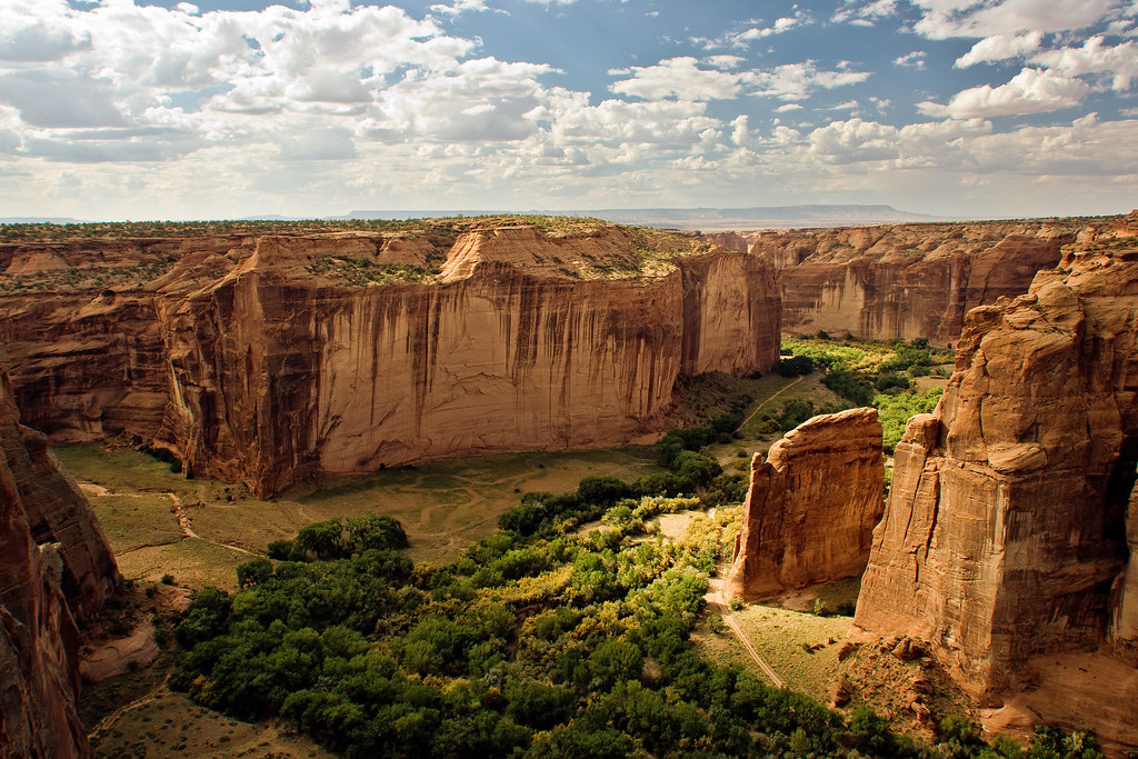 Canyon de Chelly National Monument - A Living Cultural Landscape (Image Credits: Flickr)