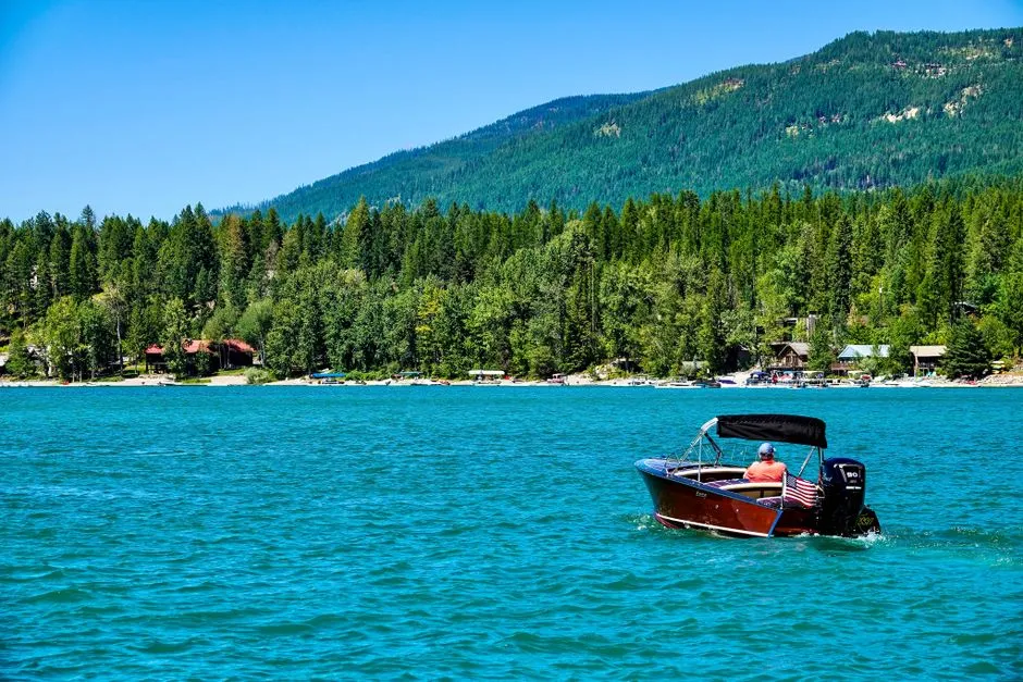 #7 - Whitefish, Montana: The "Cheap Base Camp" That Steals the Show (Image Credits: Pexels)