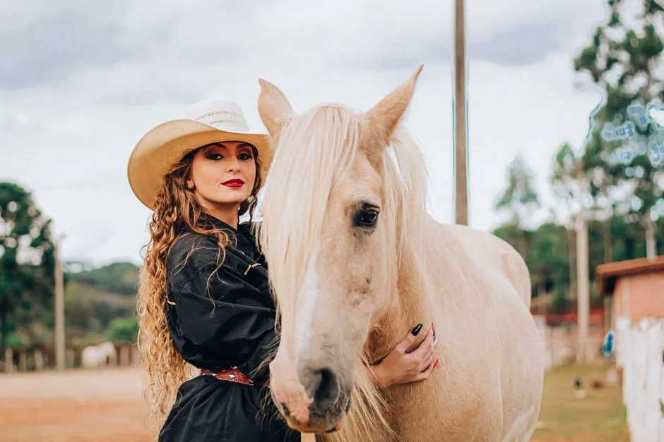 #2 - They Guard Your Space Like It's Theirs (Image Credits: Pexels)