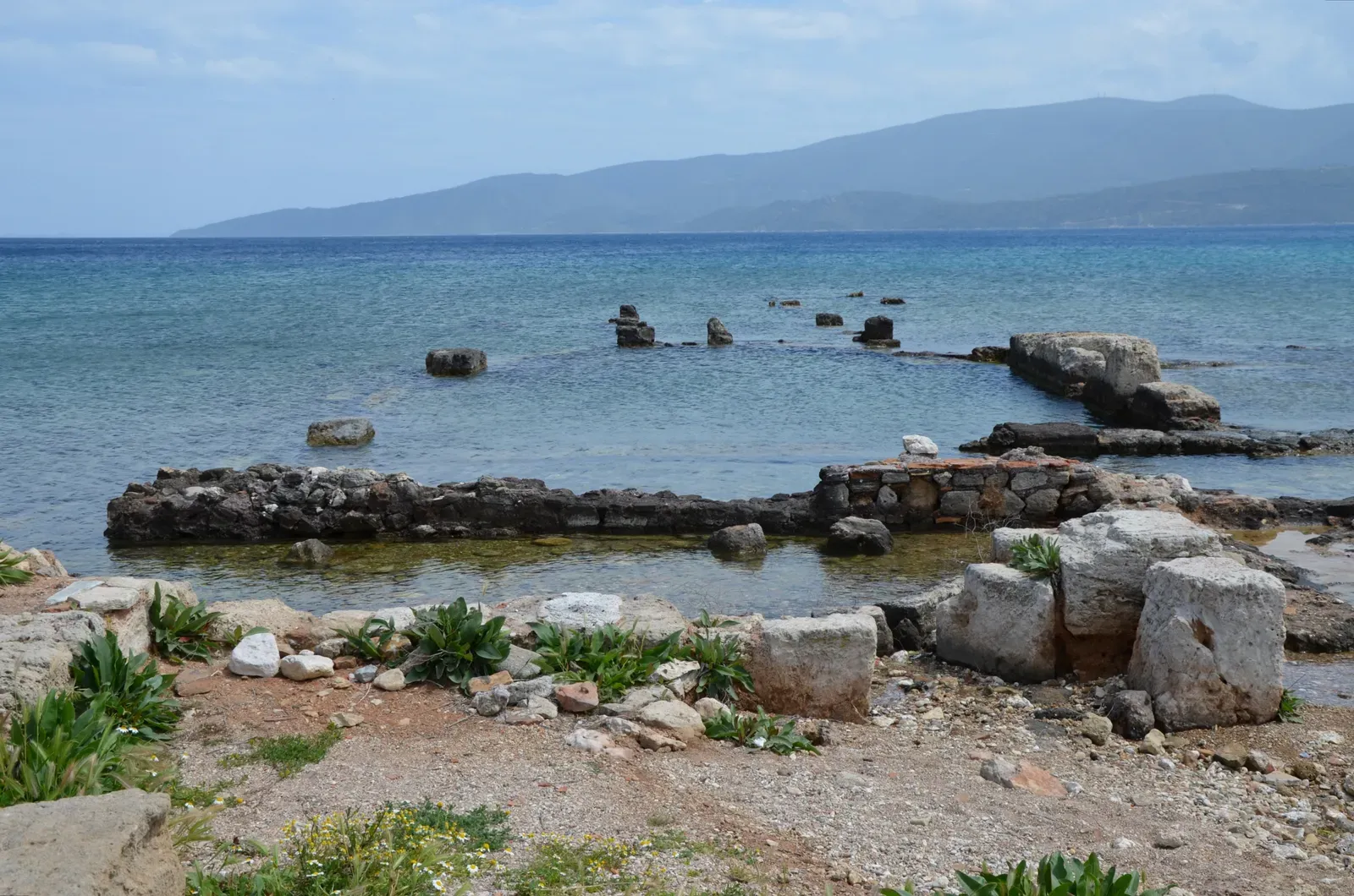 The Western Interior Seaway: America's Vanished Ocean (Temple of Isis at the southwest side of the ancient harbour at Kenchreai, one of the two ports of the inland city-state of Corinth, Greece, CC BY-SA 2.0)