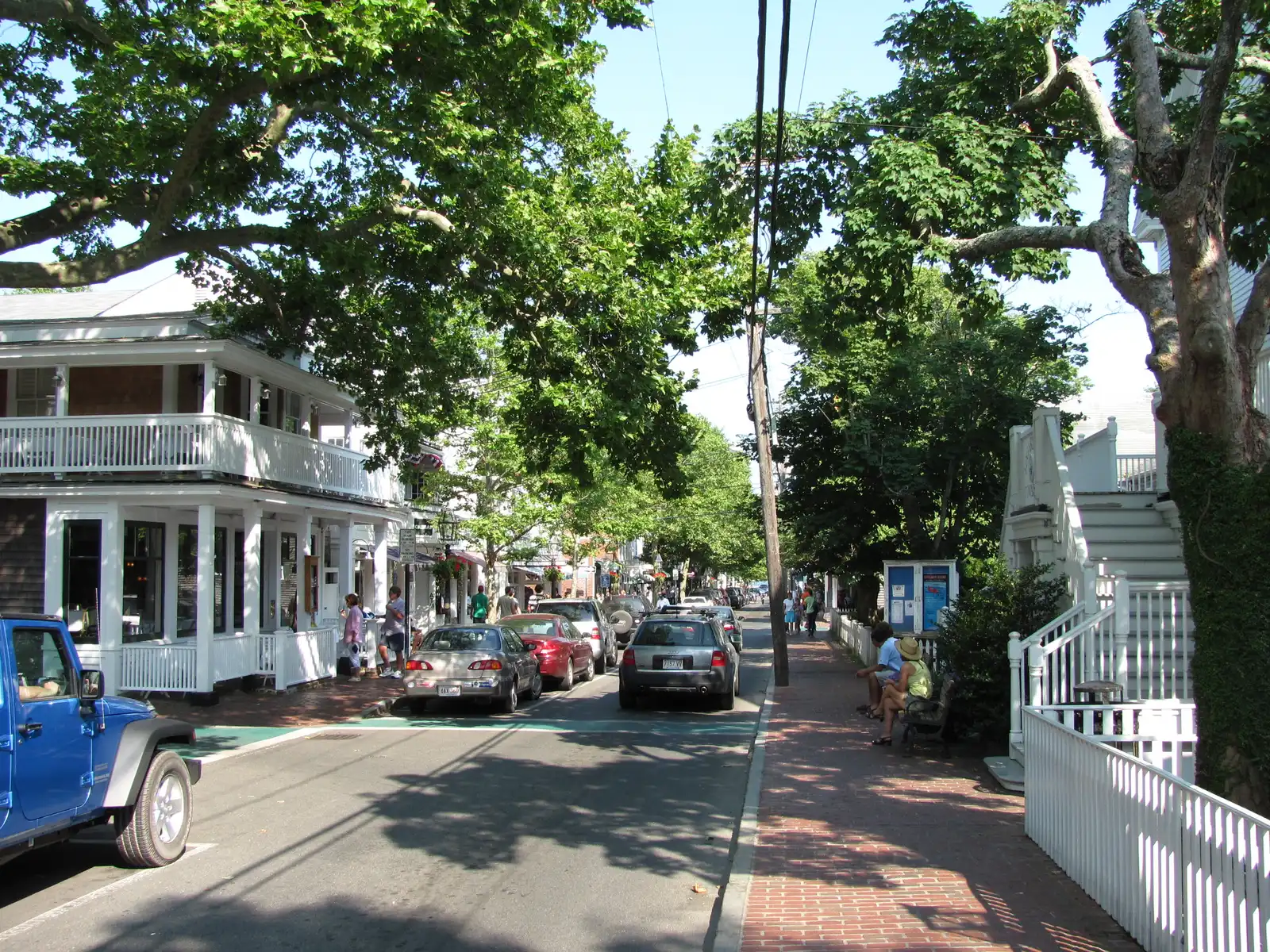 #2 - Edgartown, Massachusetts: The Sunset Sail That Sends People House-Hunting (By John Phelan, CC BY-SA 3.0)