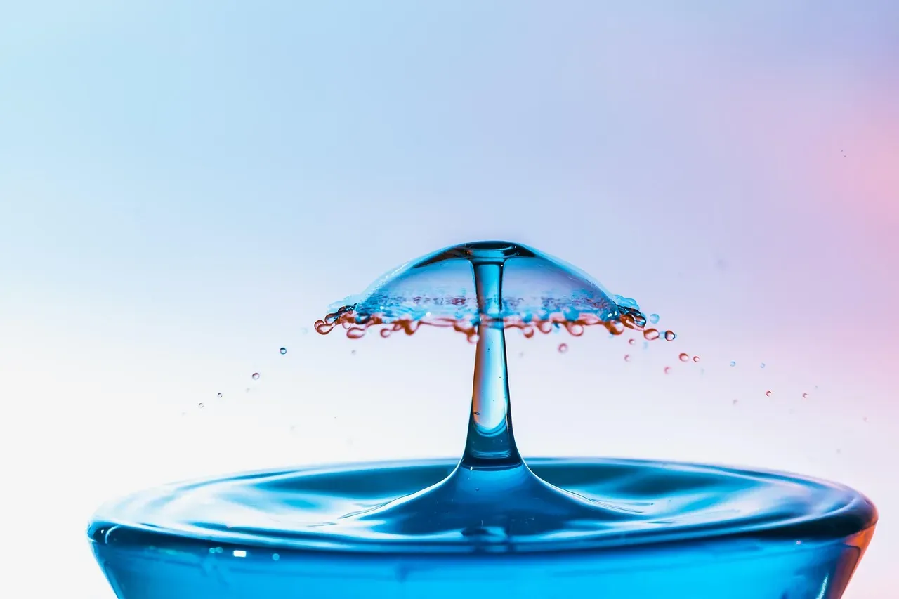 Water Exists in Liquid Form Across Vast Timescales (Image Credits: Pixabay)