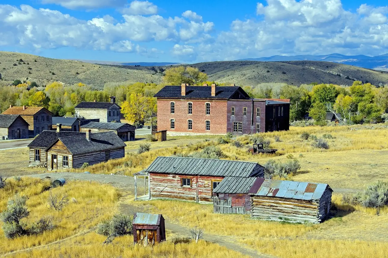 #8 - Bannack, Montana: The Frozen Territorial Capital (Image Credits: Pixabay)
