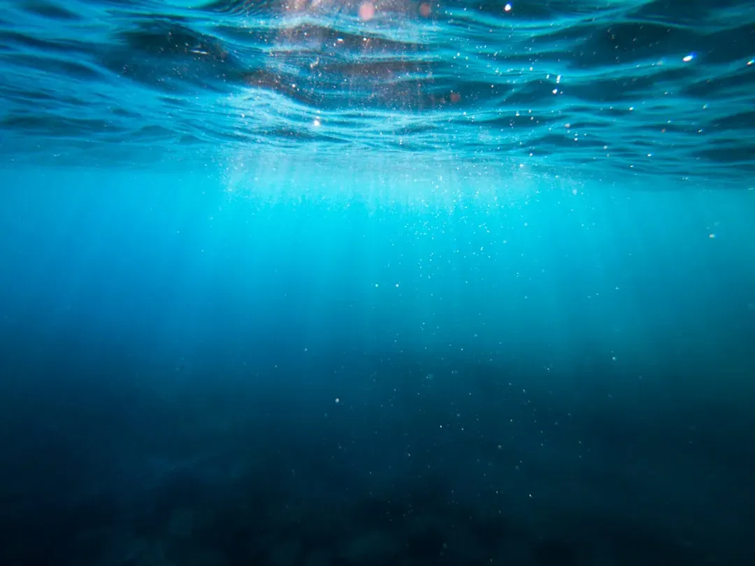 What the Chemistry of This Ancient Water Actually Looks Like (Image Credits: Unsplash)