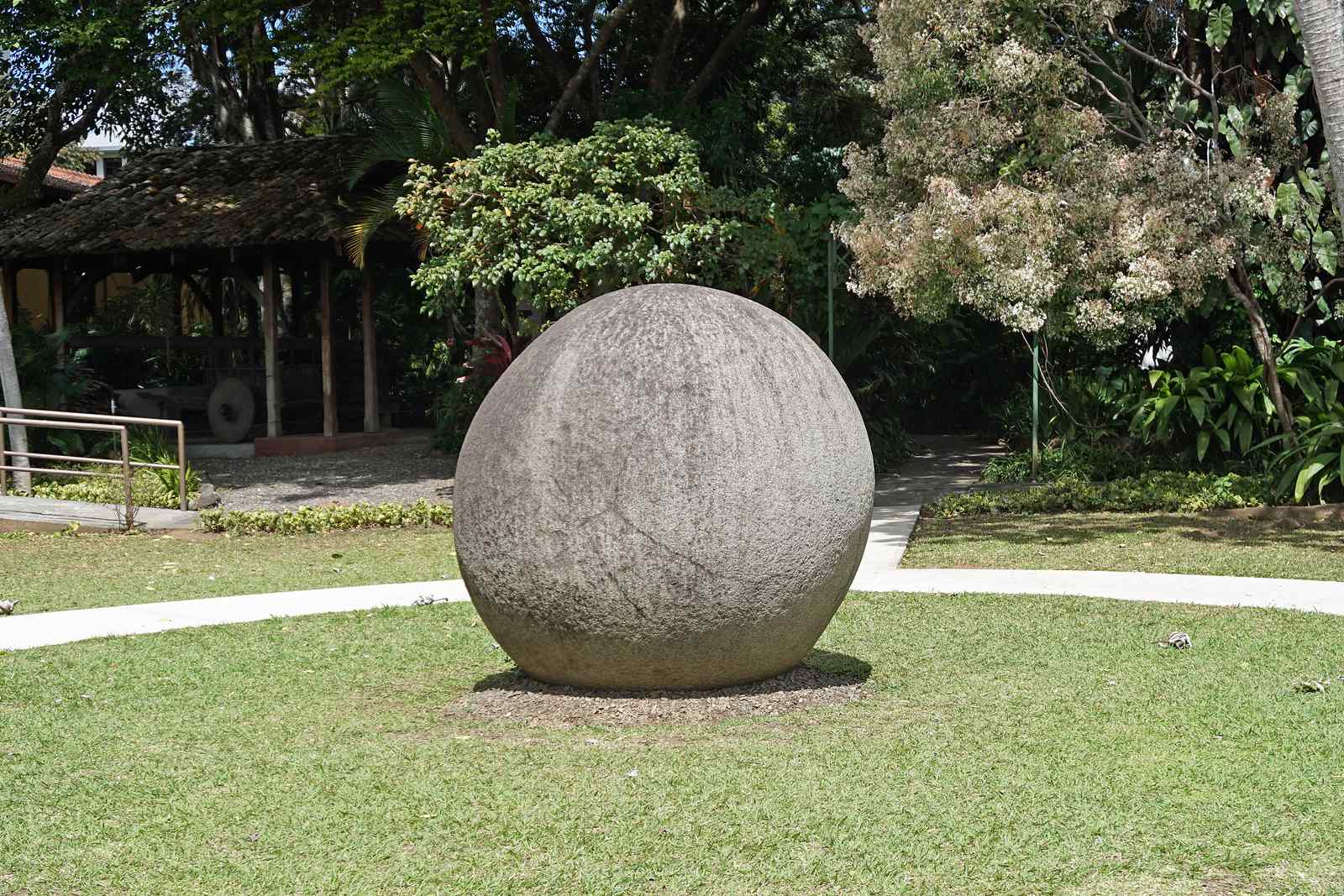The Diquis Spheres: Costa Rica's Giant Stone Balls (Image Credits: Wikimedia)