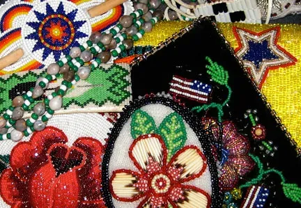 Traditional Beadwork and Artistic Expression (Image Credits: Wikimedia)