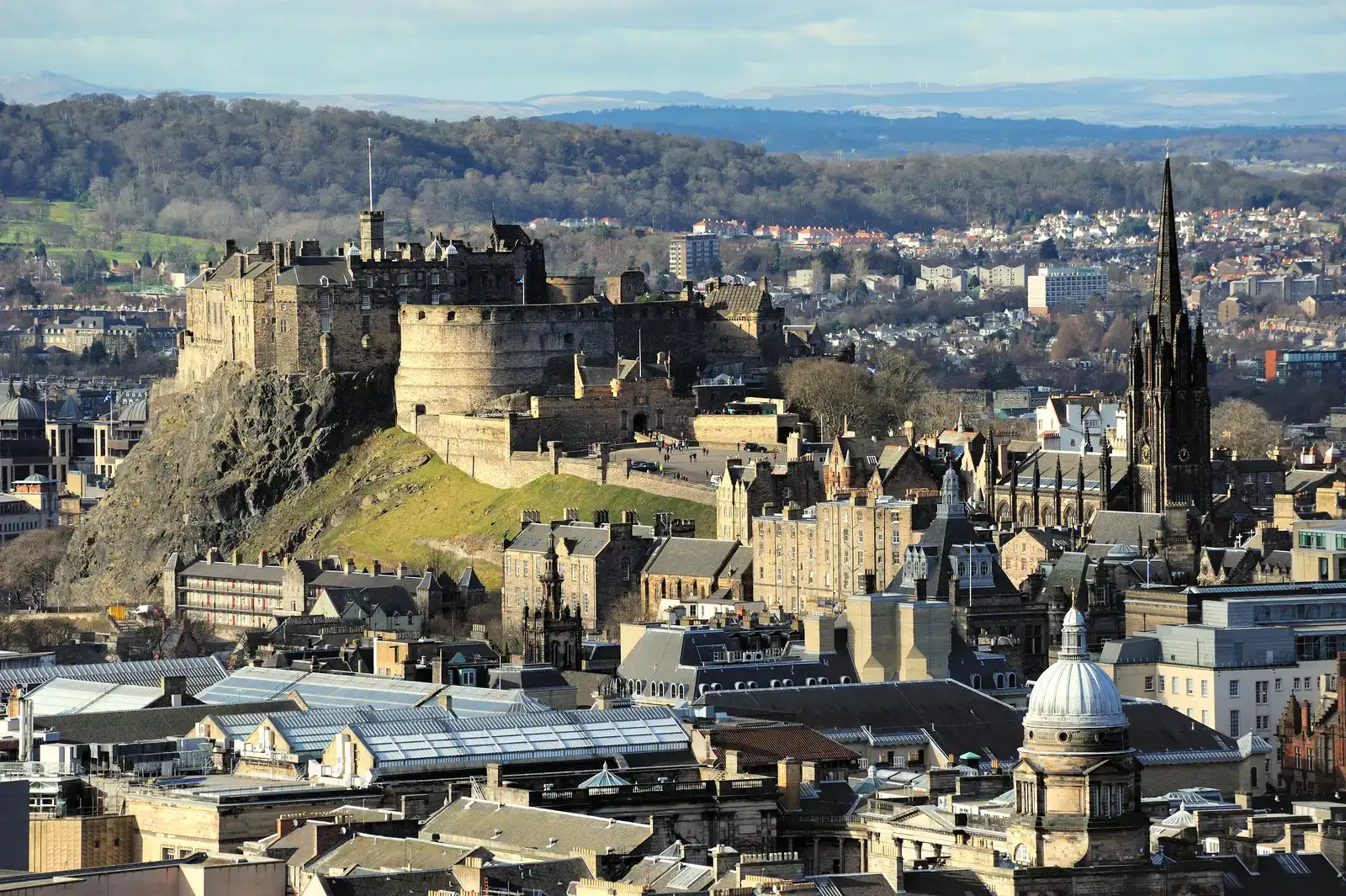 Edinburgh Castle: Scotland's Ancient Stronghold (Image Credits: Wikimedia)