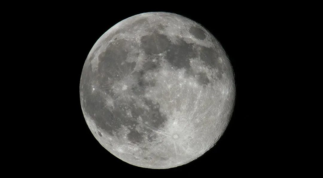 Moonquakes: The Moon's Hidden Heartbeat (Image Credits: Unsplash)
