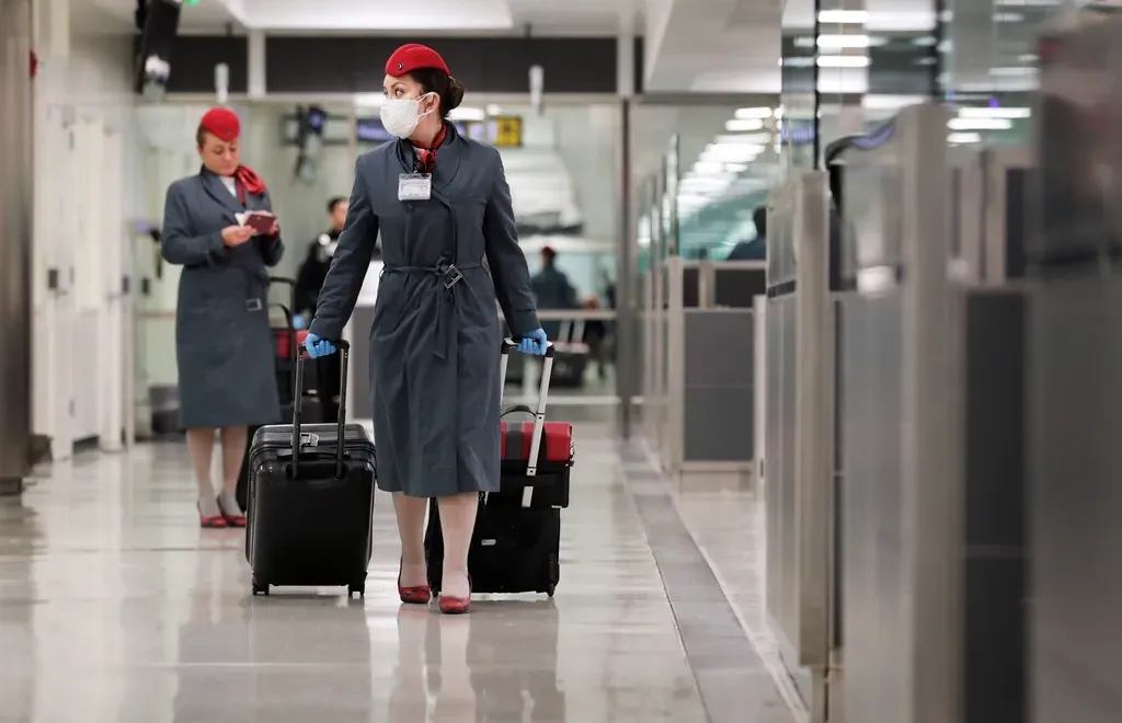 #7. The Flight Attendant Effect (Image Credits: Rawpixel)