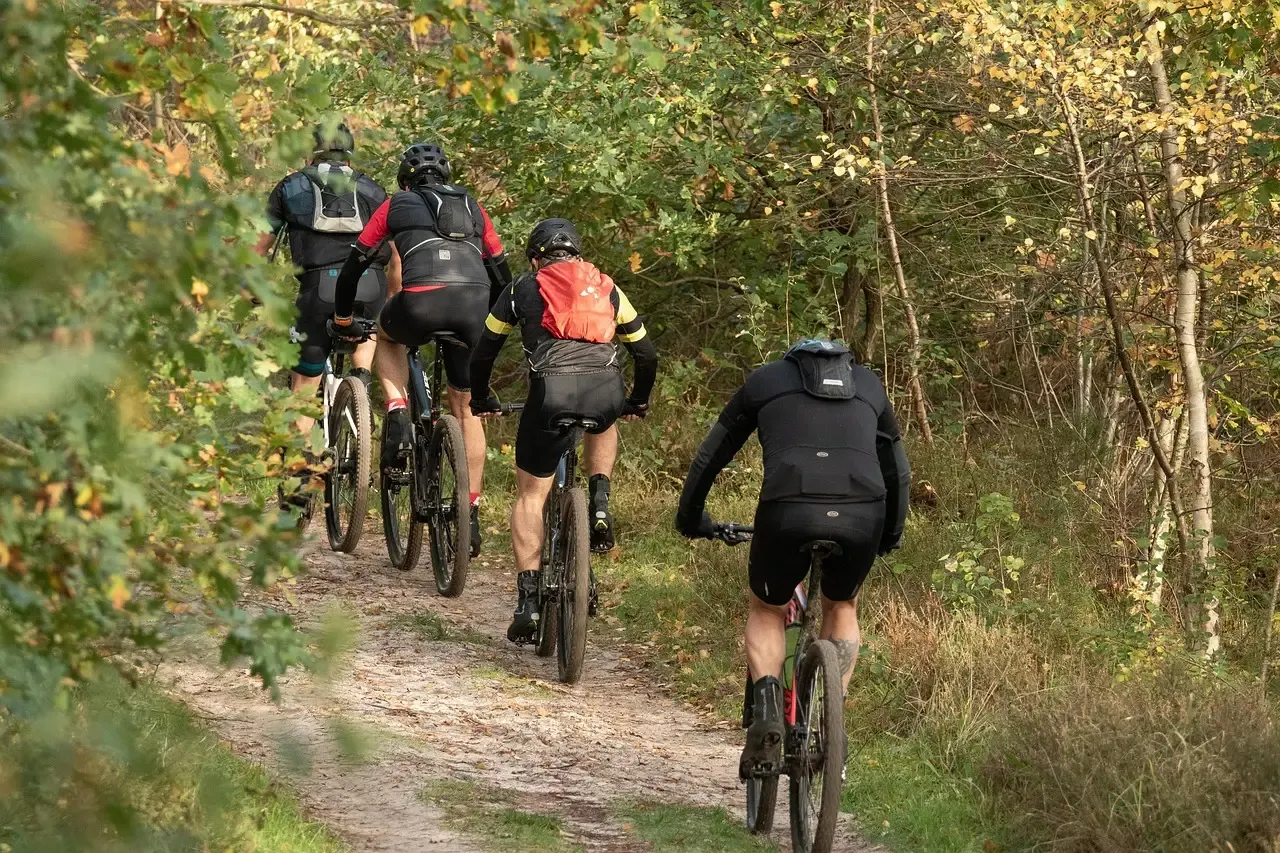 Safety Considerations On The Trails (Image Credits: Pixabay)