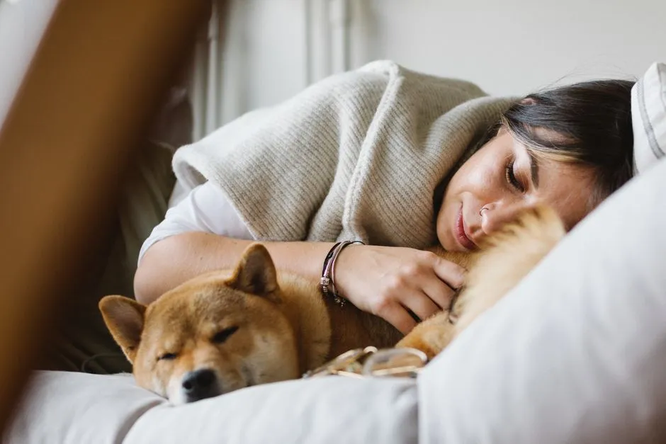 #8 - Choosing to Sleep Where They Can Hear You Breathe (Image Credits: Pexels)
