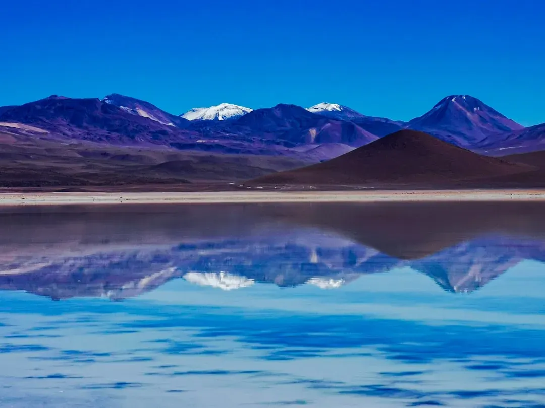 Salar de Uyuni, Bolivia: The World's Biggest Mirror (Image Credits: Unsplash)