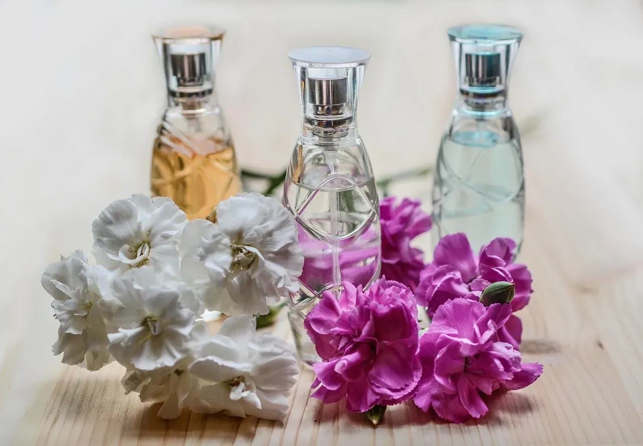 Floral and Fruity Perfumes (Image Credits: Pixabay)