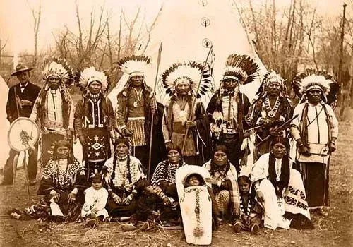 Seasonal Migration Patterns Defined Their Way of Life (Image Credits: Ute People: Wikipedia)