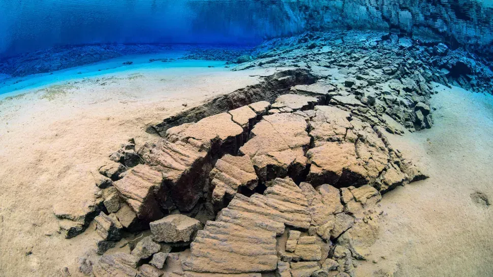 Waiting for Rare Geological Events (Image Credits: Nature Picture Library/Alamy)