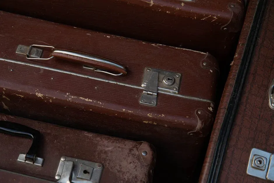 12. John Dillinger's Buried Suitcase - Manitowish Waters, Wisconsin (Image Credits: Pexels)