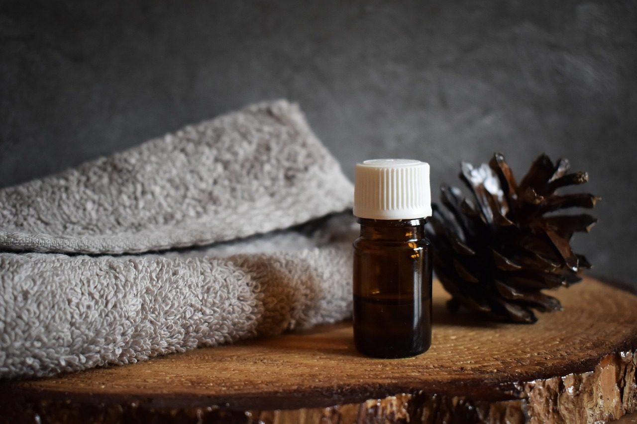 Essential Oil Power Sprays That Actually Work (Image Credits: Pixabay)