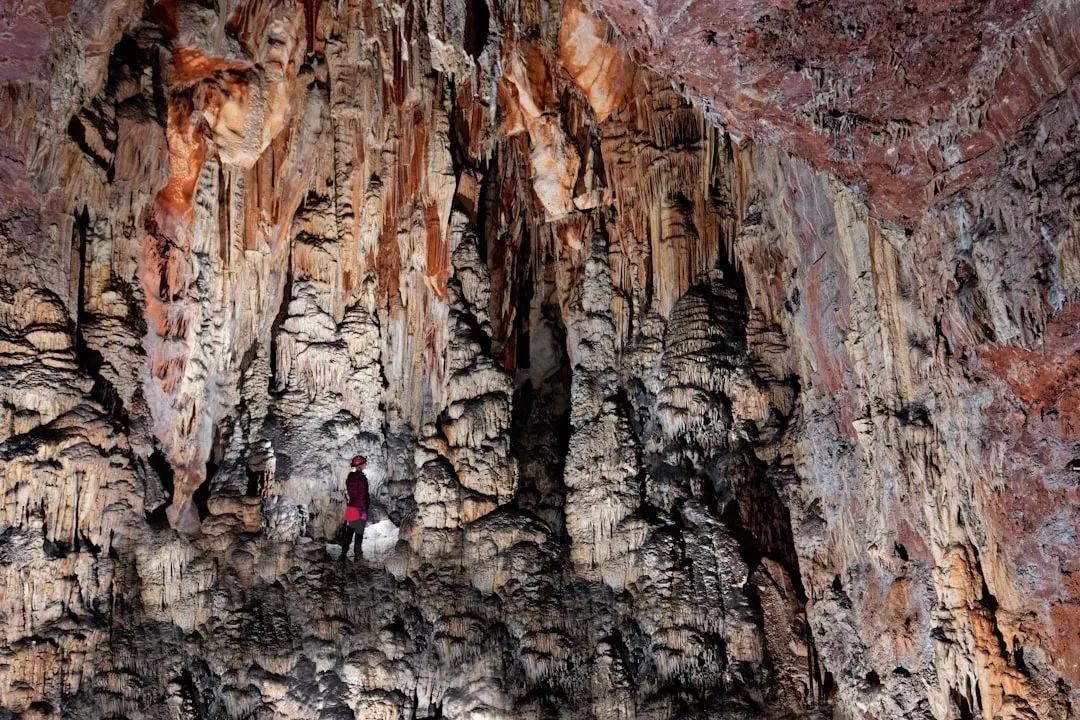 Kentucky: Home of the World's Longest Cave System (Image Credits: Unsplash)