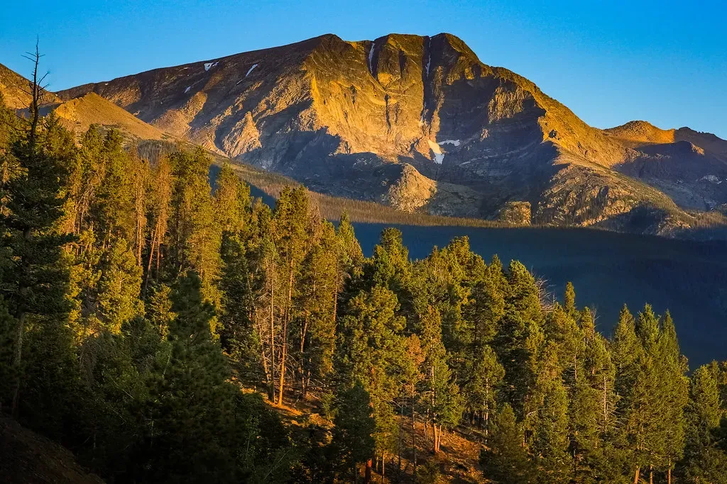 A Warming Rocky Mountain Baseline (Christian Collins, Flickr, CC BY-SA 2.0)