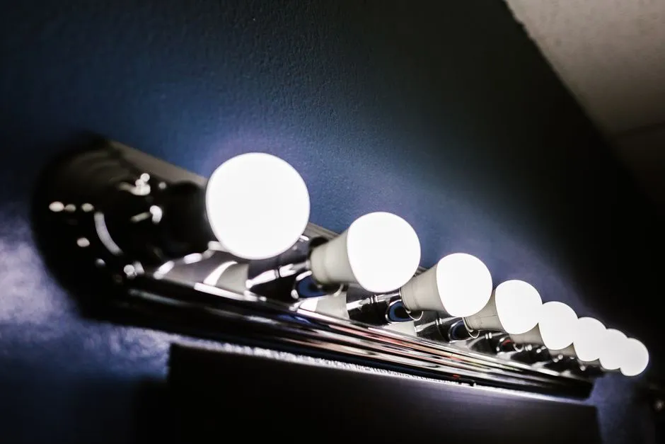 2. Leaving Outdoor Lights On All Night (Image Credits: Pexels)