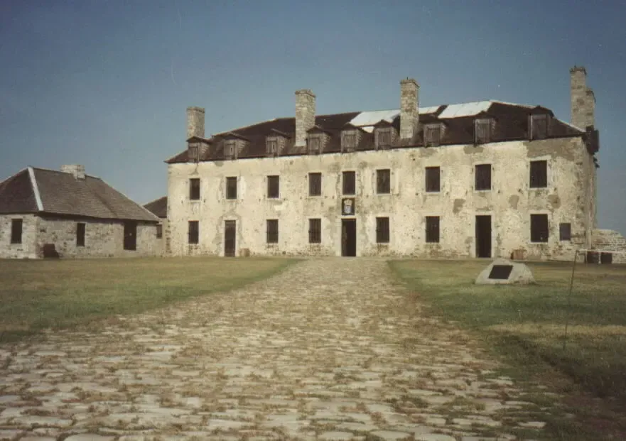 Fort Niagara: Centuries of Strategic Value (Image Credits: Flickr)