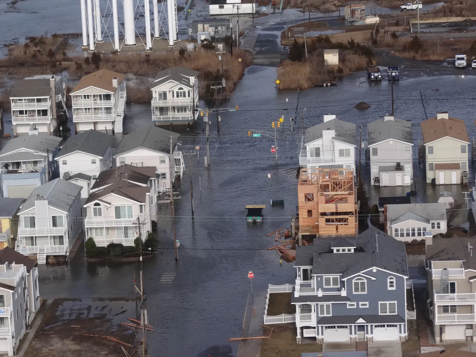 Atlantic City: Gambling with Nature (Image Credits: Wikimedia)