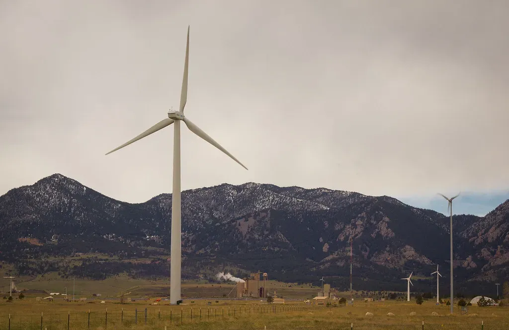 6. Colorado: Mountain Winds and Clean Energy Goals (Image Credits: Flickr)