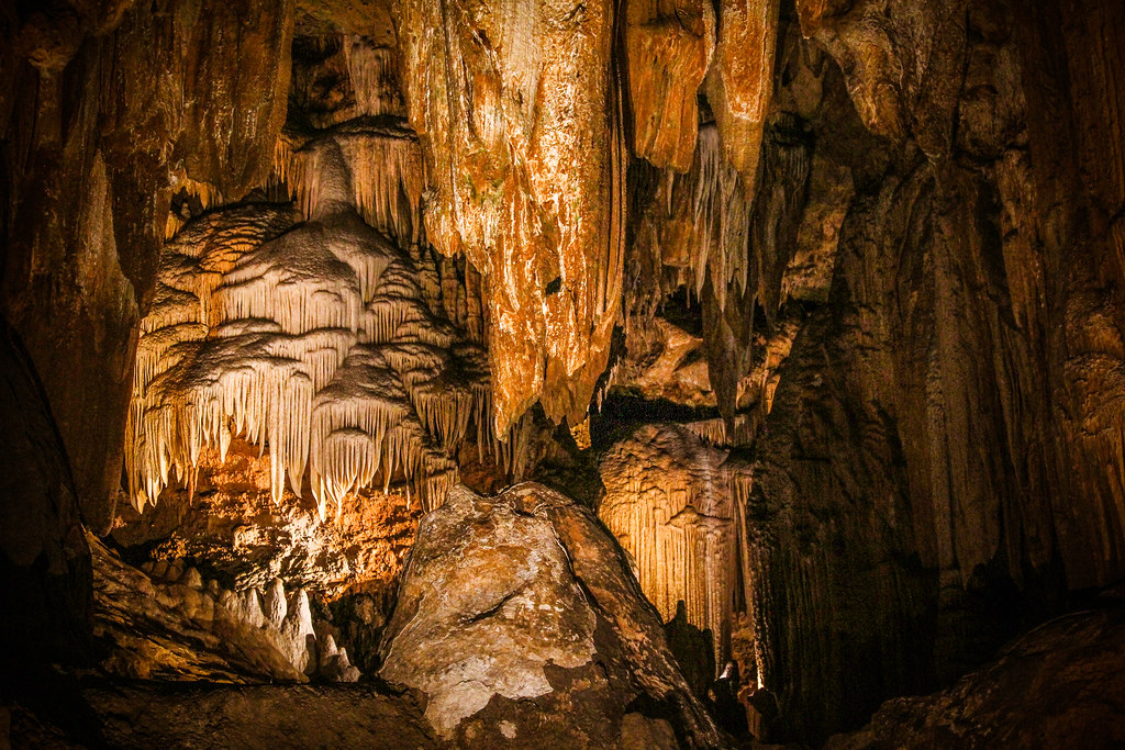 Jewel Cave National Monument (Image Credits: Flickr)