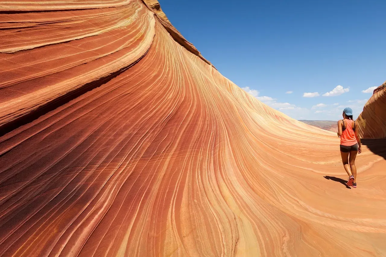 Red Rock Canyon: Desert Drama Minutes from Vegas (Image Credits: Pixabay)