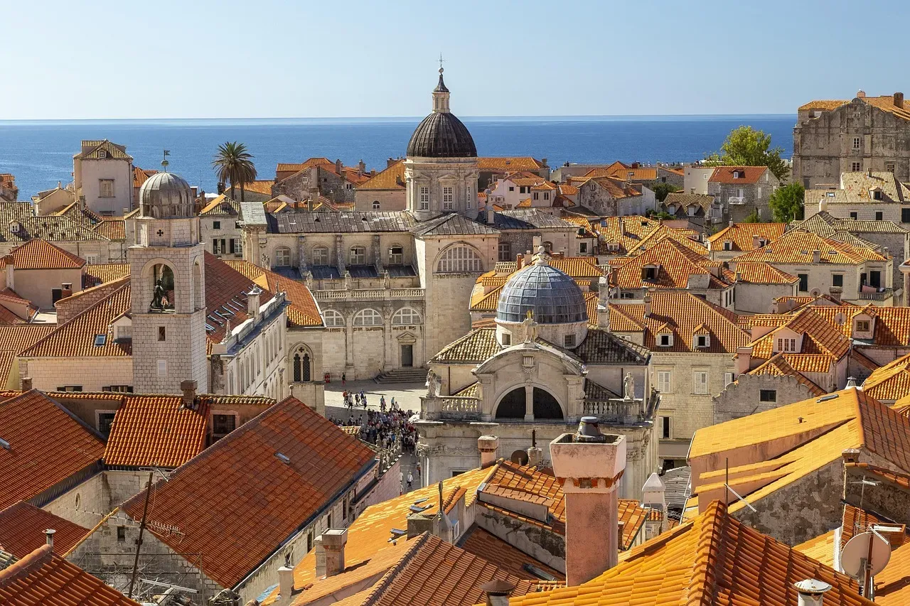 Dubrovnik, Croatia: Medieval Beauty by the Adriatic (Image Credits: Pixabay)