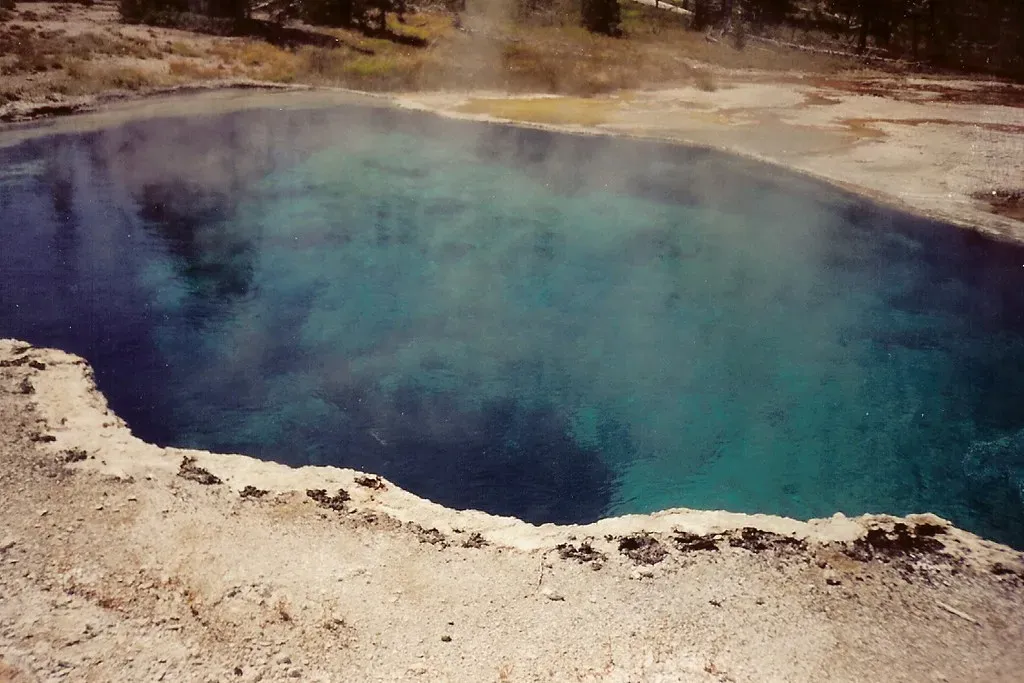 #2. What Actually Lurks Below: The Magma System Explained (Ken Lund, Flickr, CC BY-SA 2.0)