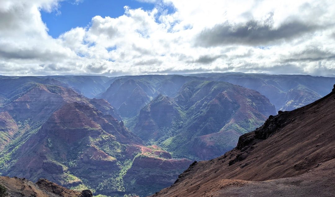Waimea Canyon: Hawaii's Tropical Surprise (Image Credits: Unsplash)