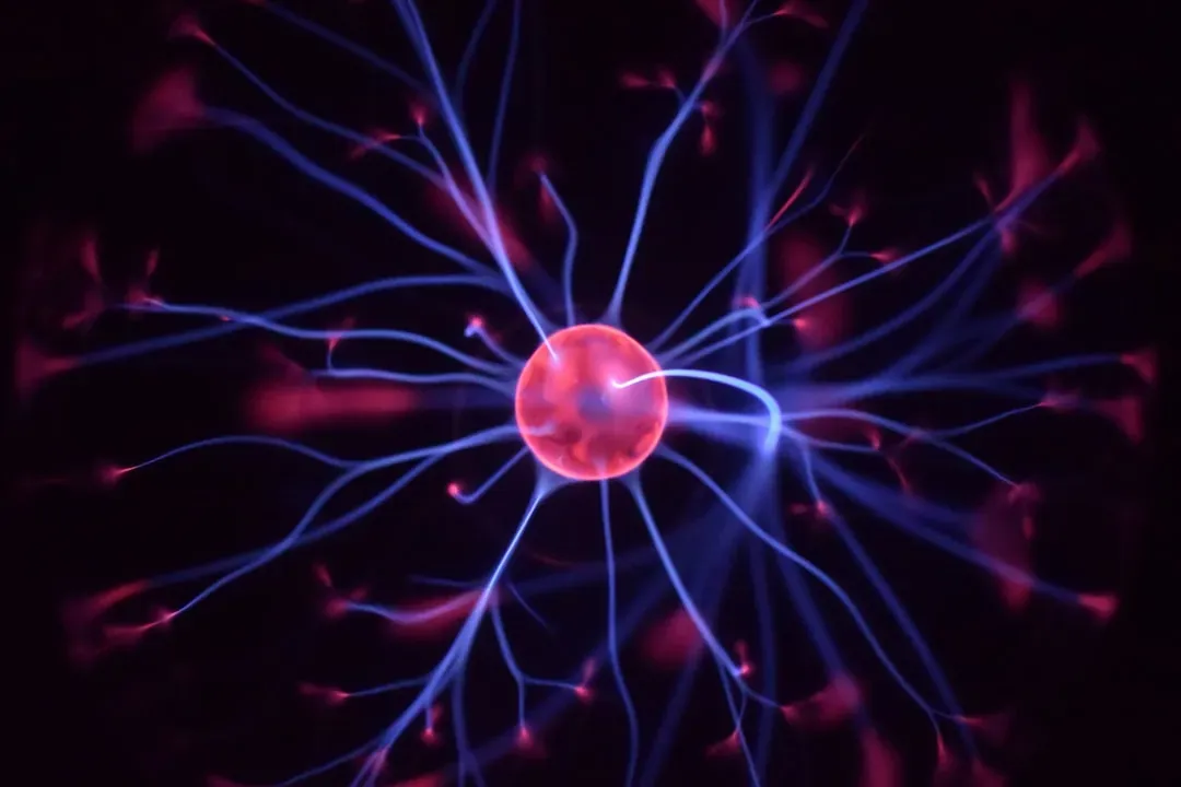 Ball Lightning: The Floating Fire That Defies Physics (Image Credits: Unsplash)