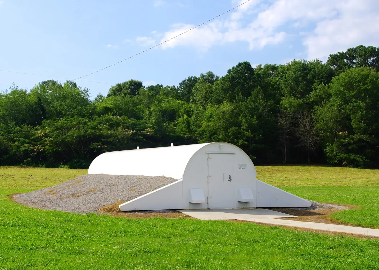 #4: Highway Overpasses Are Safe Tornado Shelters (By Brian Stansberry, CC BY 4.0)