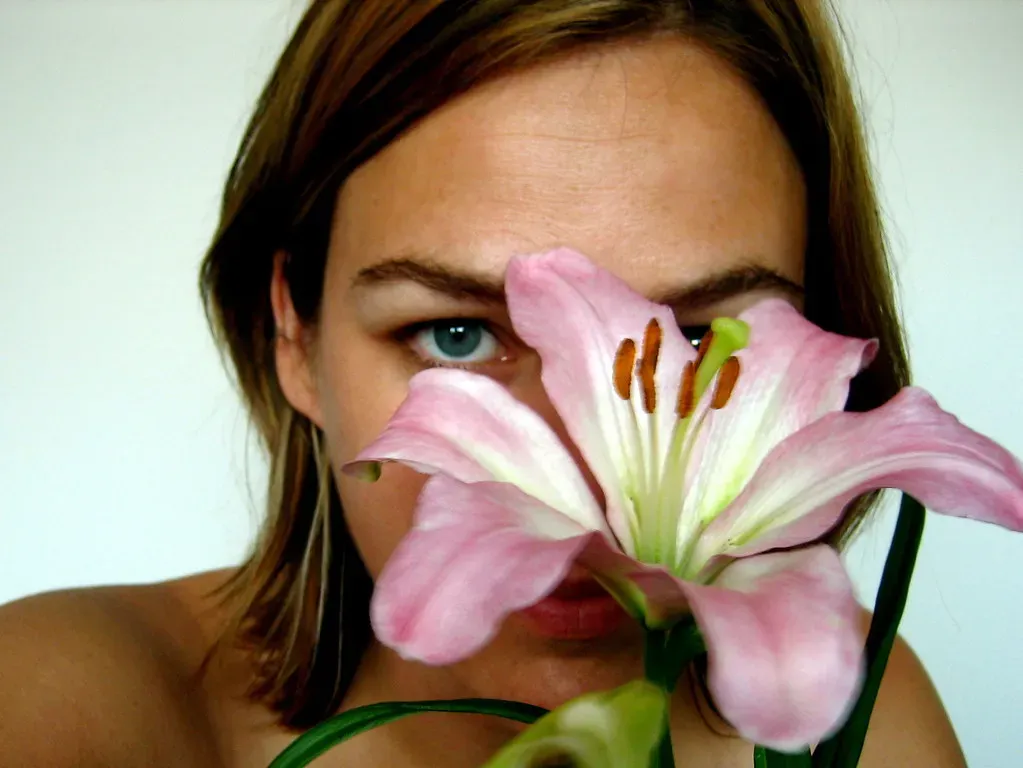 Lilies: The Silent Killer Hiding In Bouquets (Image Credits: Flickr)