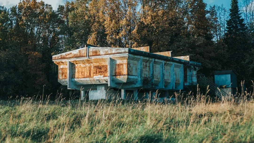 Myth 6: Manufactured Homes Are Safe Enough If Tied Down (Image Credits: Unsplash)