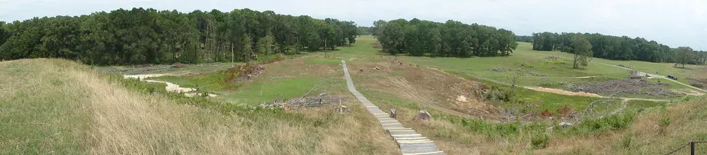 Poverty Point: Louisiana's Ancient Trade Hub (Image Credits: Flickr)