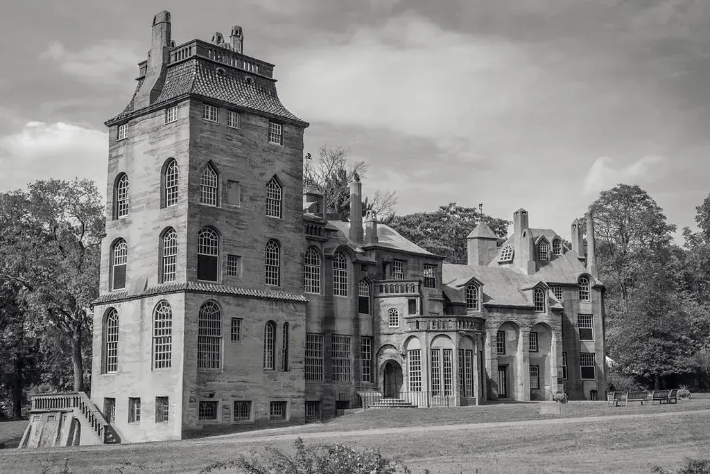 Fonthill Castle: A Concrete Dream in Pennsylvania (Image Credits: Flickr)