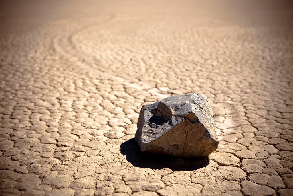 Death Valley National Park and the Mysterious Sailing Stones (Image Credits: Flickr)