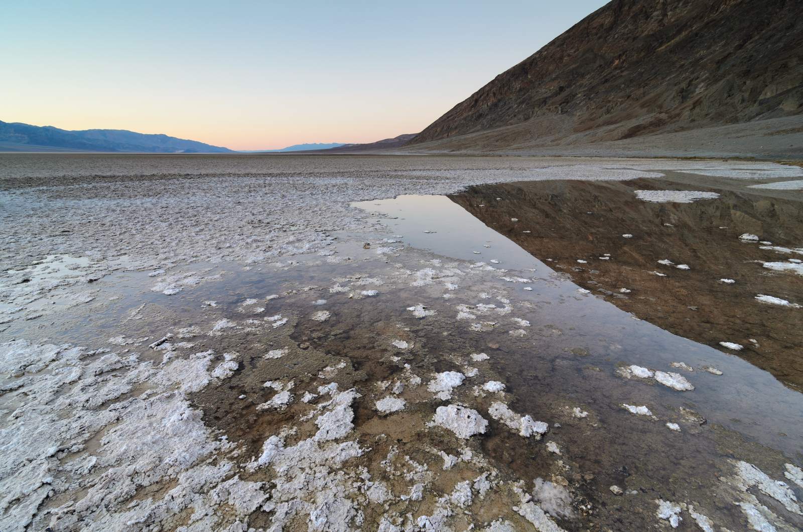 #11 Badwater Basin, Death Valley, California (Image Credits: Wikimedia)