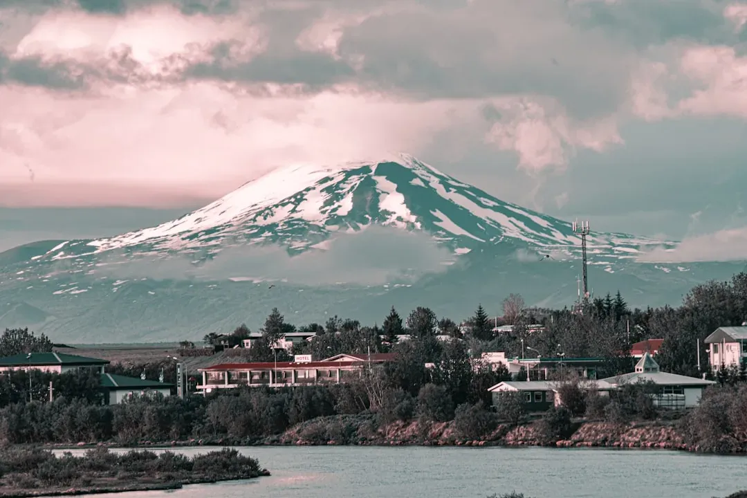 Mount Hekla, Iceland (Image Credits: Unsplash)