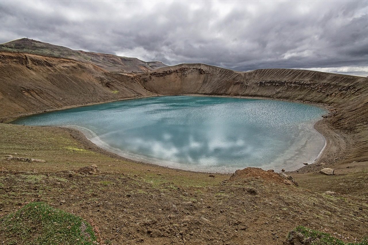 Crater Lake Region Marshes: High Elevation Refuges (Image Credits: Pixabay)
