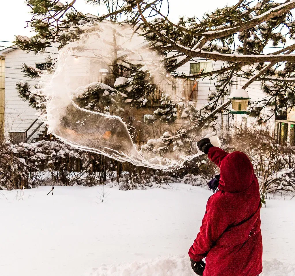 The Mpemba Effect: Why Hot Water Sometimes Freezes Faster Than Cold (James P. Mann, Flickr, CC BY 2.0)